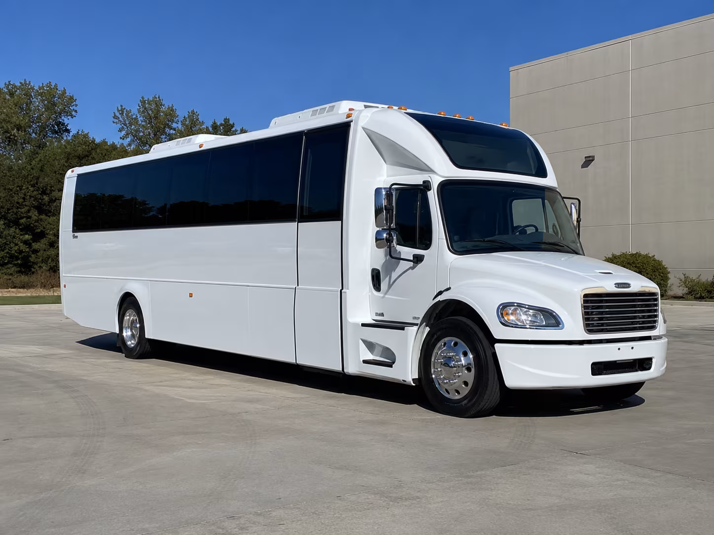 Miami Gardens Birthday, Sweet 16, & Quinceañera Party Bus Rentals